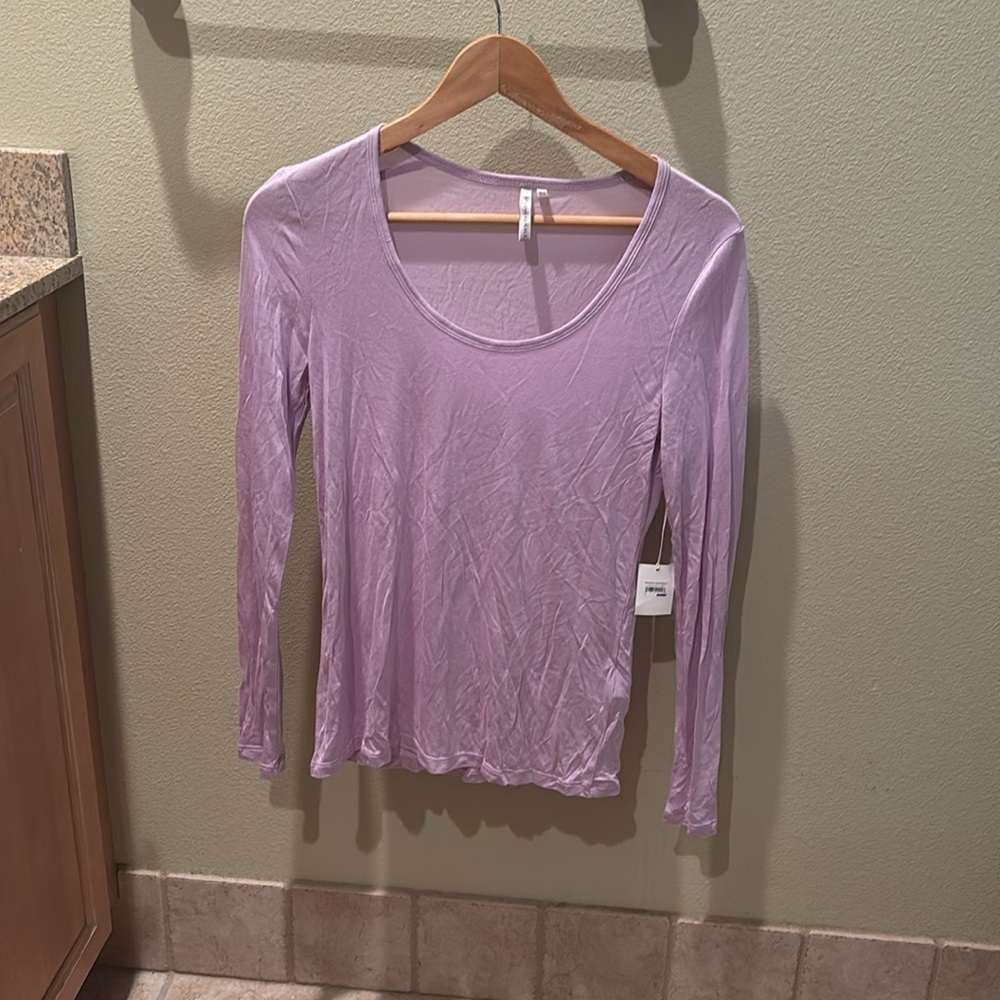 NWT Banana Republic Lilac Long Sleeve silky top - Picture 3 of 10